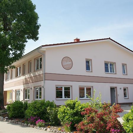 Cafe Und Pension Blohm Greifswald Exterior photo
