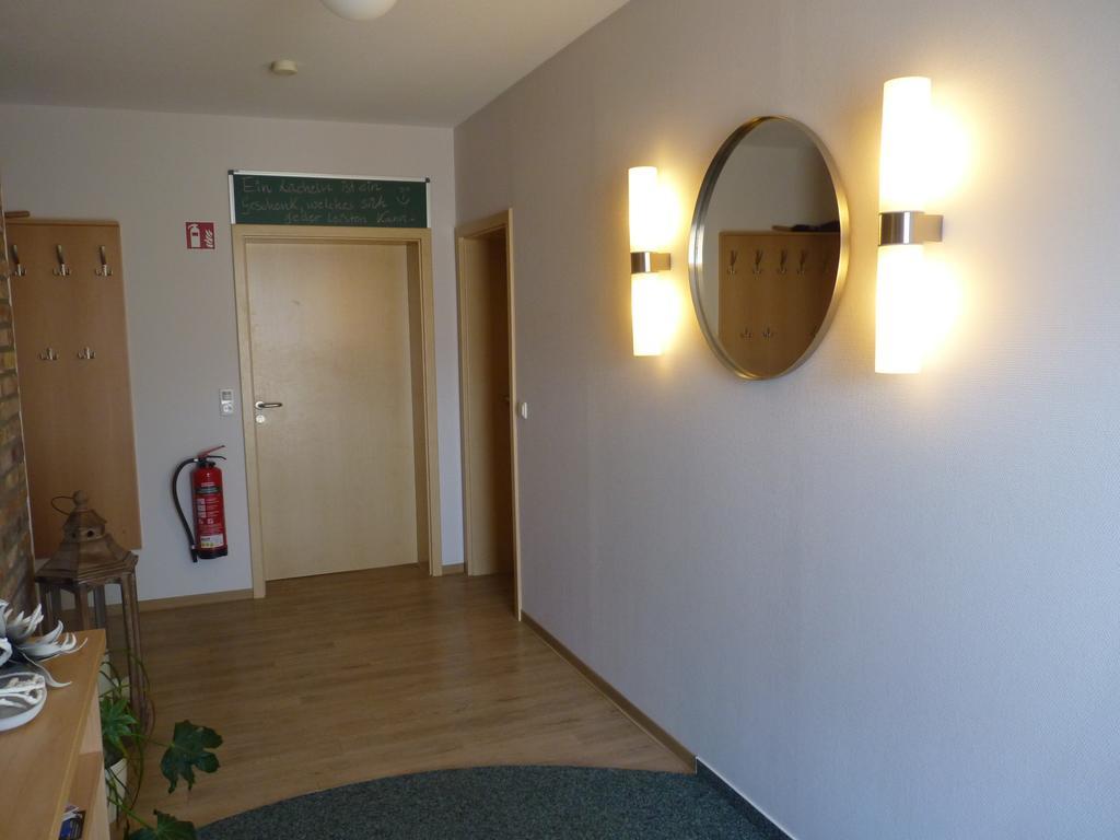 Cafe Und Pension Blohm Greifswald Exterior photo