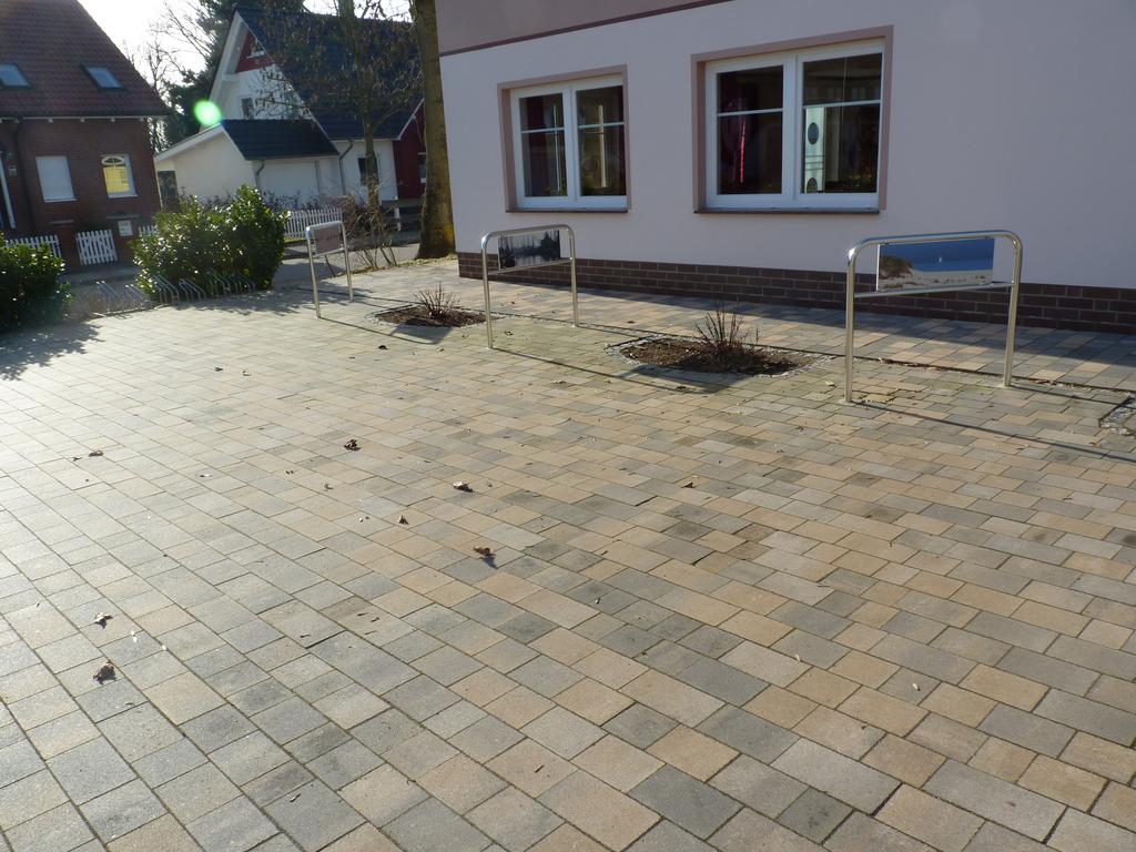 Cafe Und Pension Blohm Greifswald Exterior photo